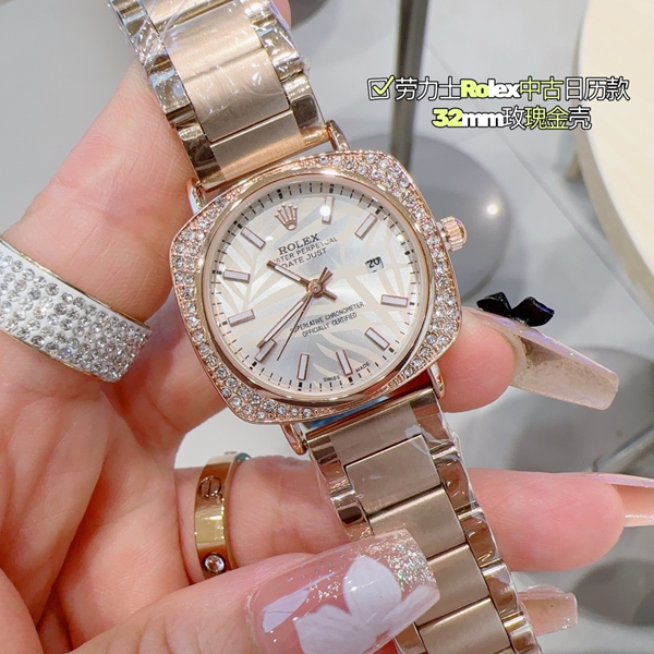 ブランド時計背面デザイン